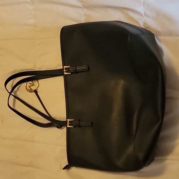 Michael worse bag - Picture 3 of 4